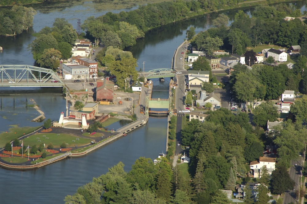 Baldwinsville B&B