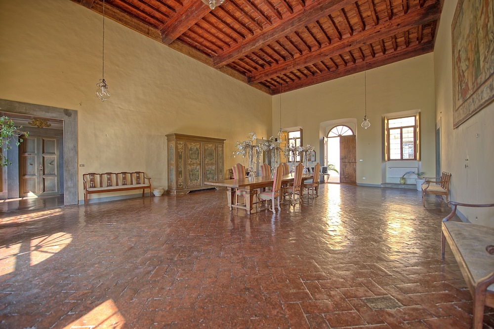 Castello di Montegufoni