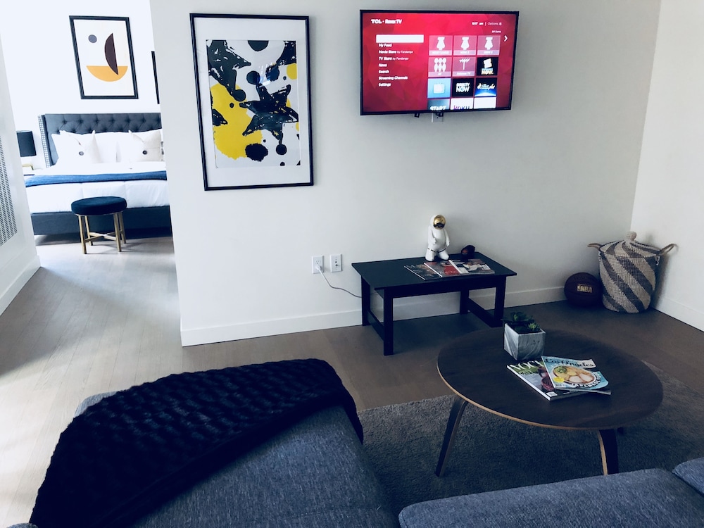 New Lyfe Finest Luxury Apartment
