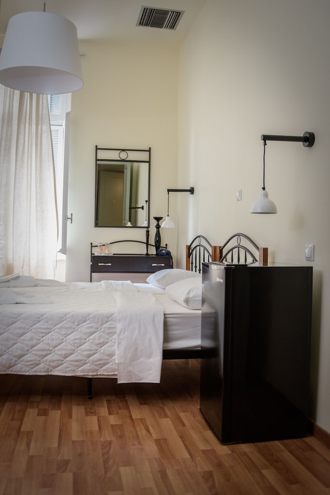 Athinas Street Inn photo 3