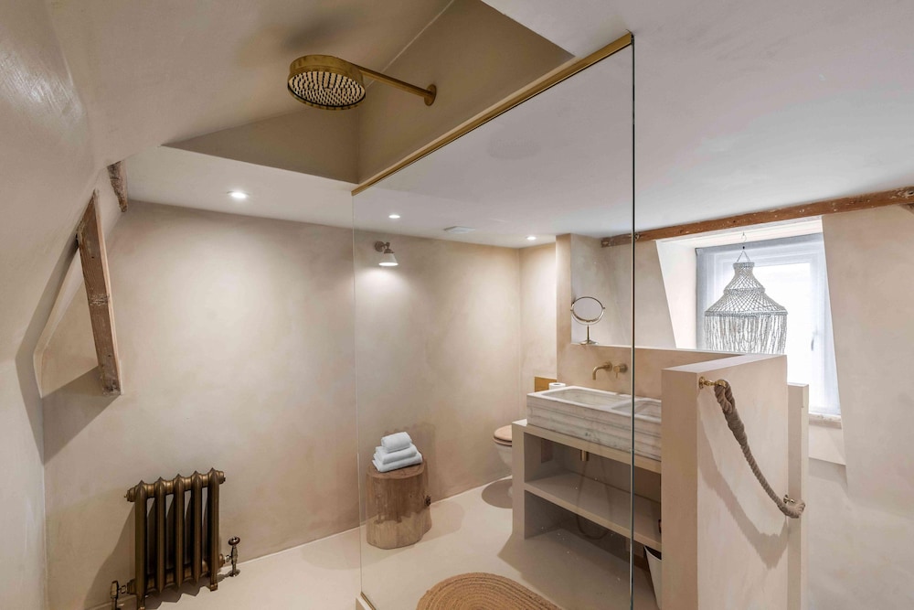 Chantry House With Free Parking By My Getaways