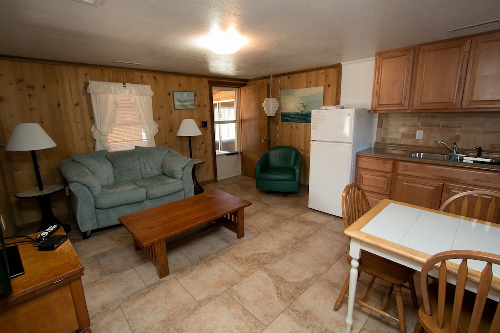 Outer Banks Motel - Village Accommodations