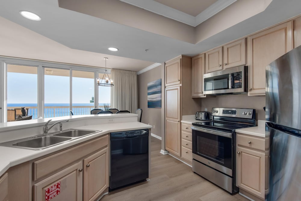 Silver Beach Towers 603 East