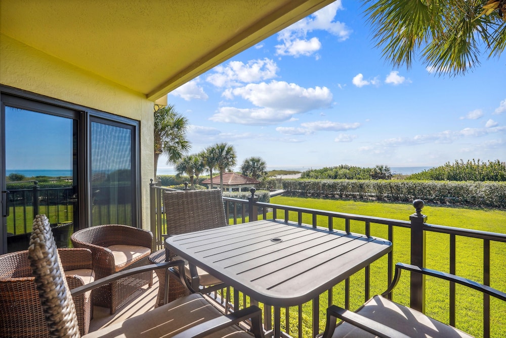 Land's End 7-203 Beach Front - Premier