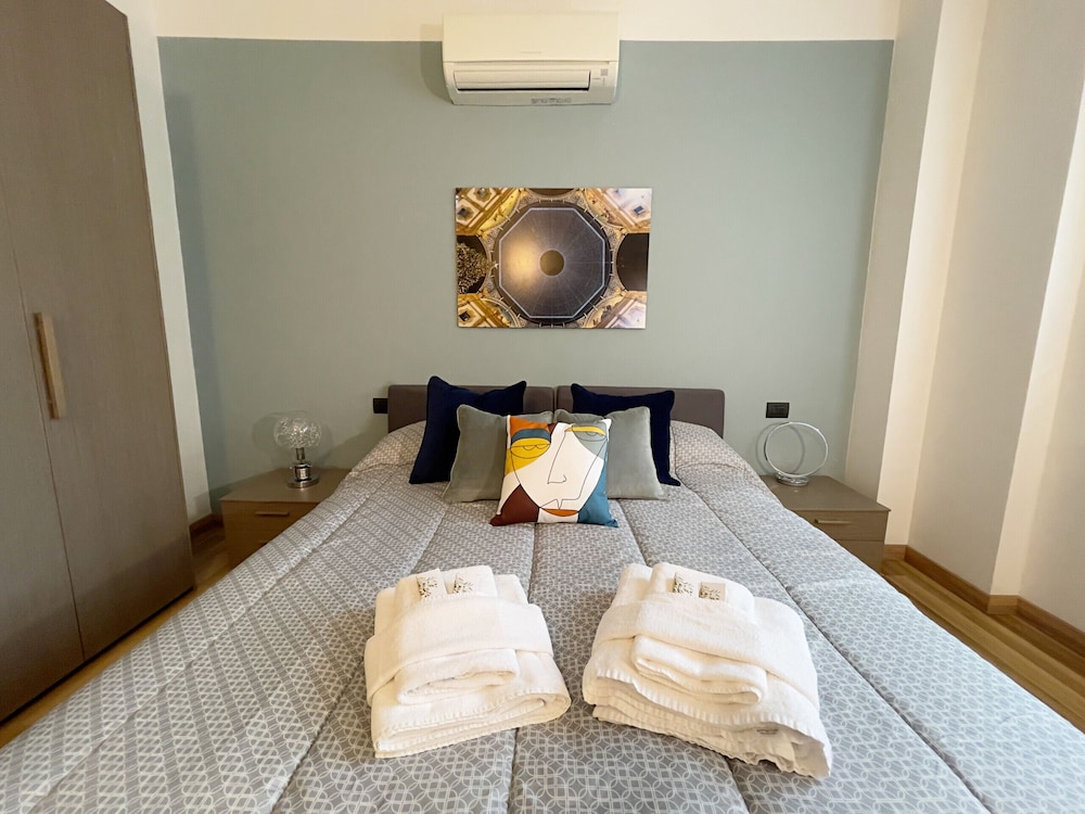 Rentopolis Apartments - Palazzo Candiani