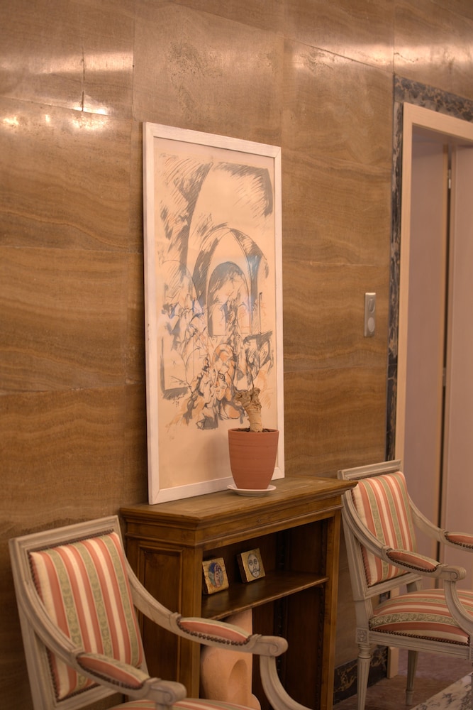 2115 Boutique Hostel