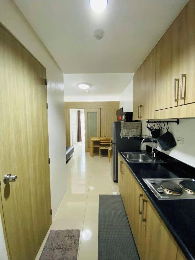 Shore 1 Tower D1 Unit 1106