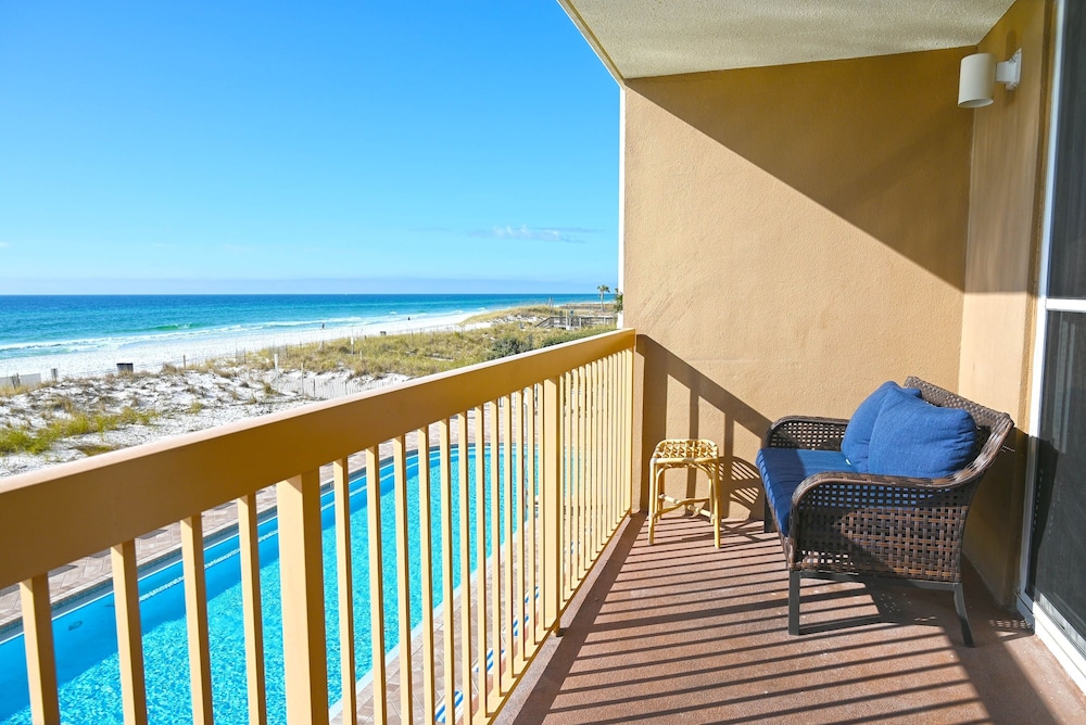 Pelican Beach 0207 1 Bedroom Condo view 3
