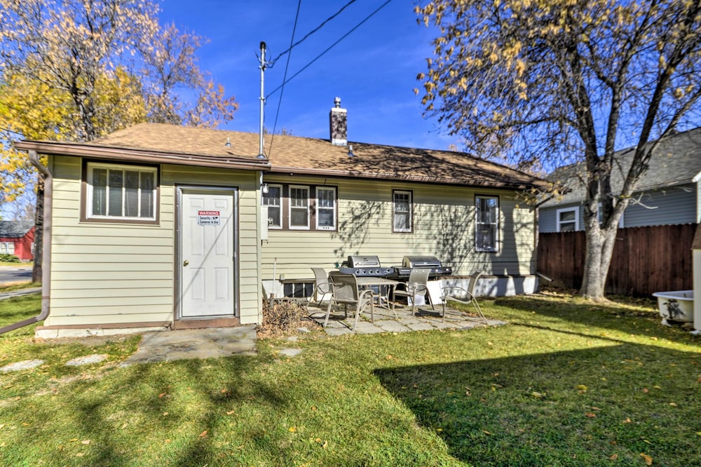 Charming Montana Home w/ Grill: 6 Mi to Lake Elmo! view 5
