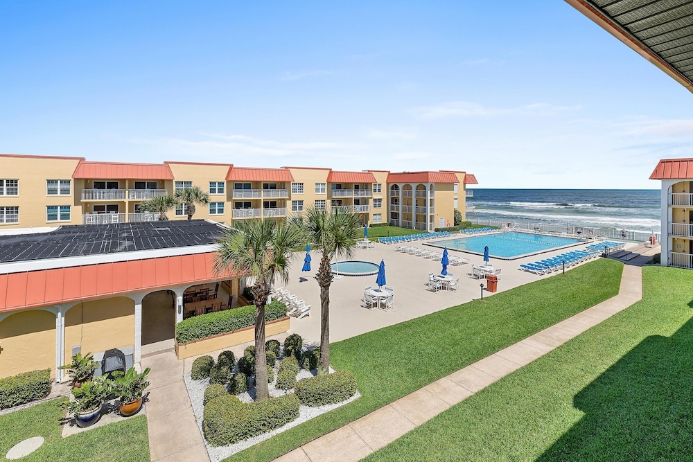 Point East 320