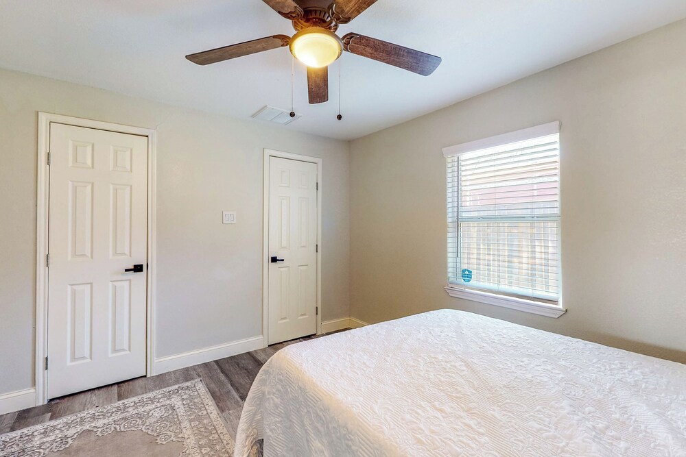 Lake Tawakoni Thrills - Cozy Home!
