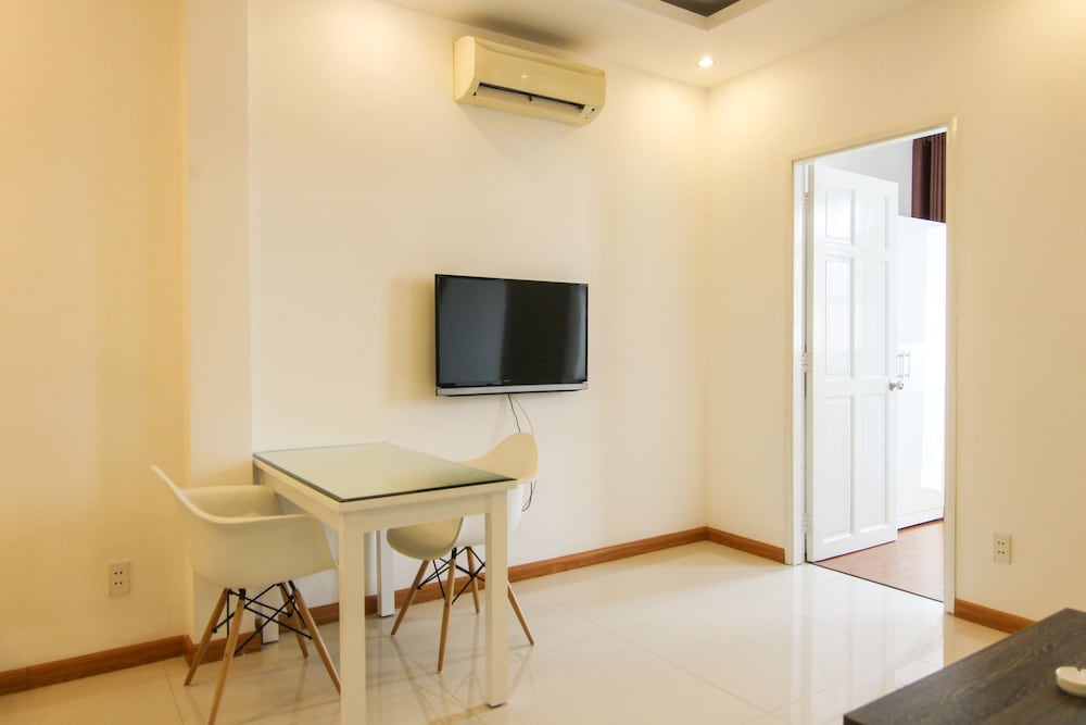 Smiley Apartment 2