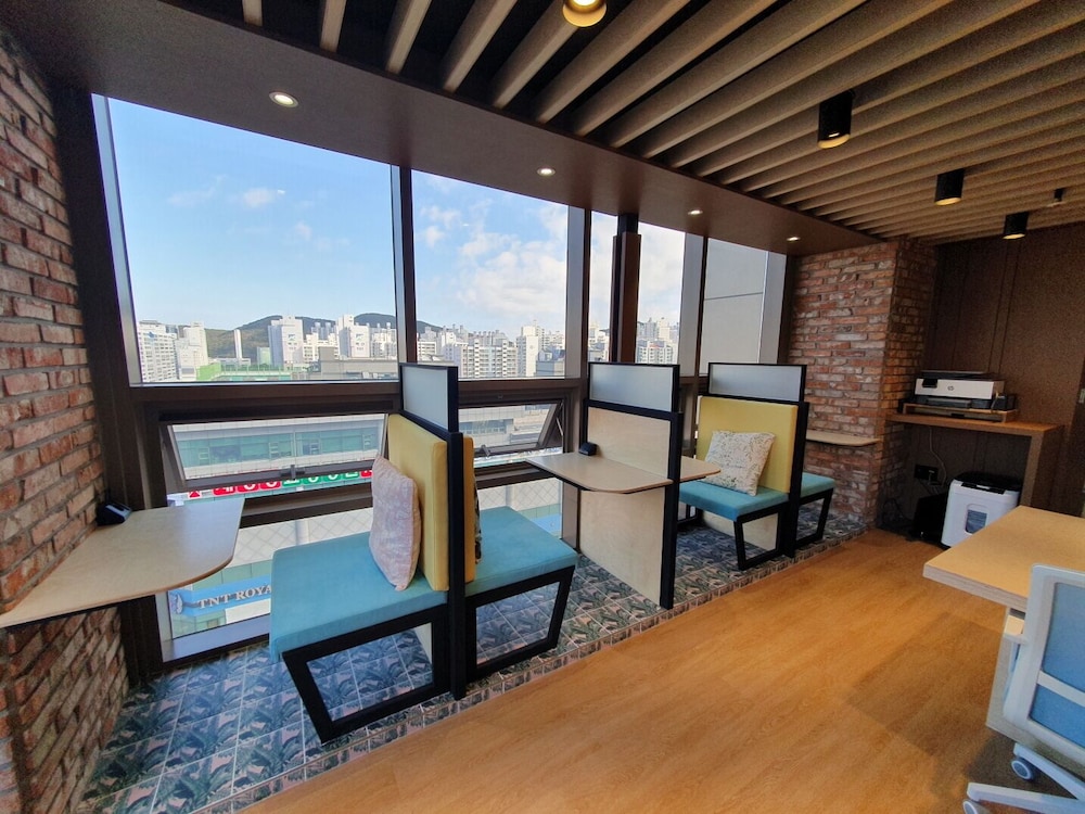 Nomad Live Hostel
