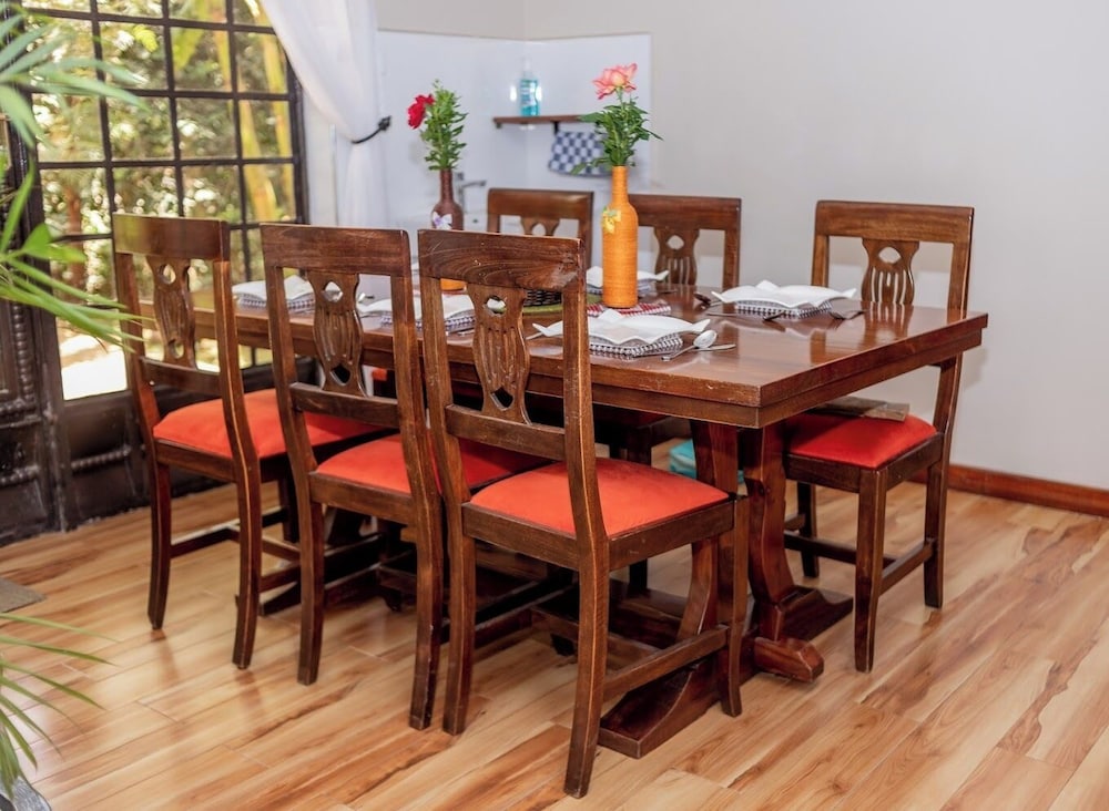 Lux Suites Enkarsis Bungalow Kisaju