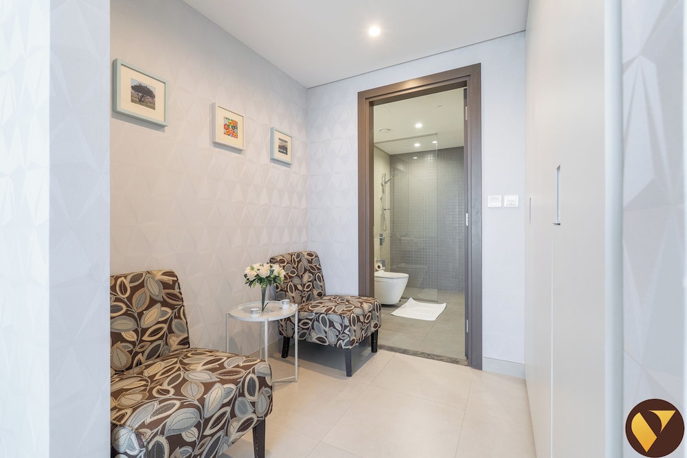 Vogue 2BHK Dubai Frame View Park Metro