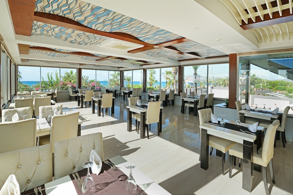 Kaila Beach Hotel - All Inclusive