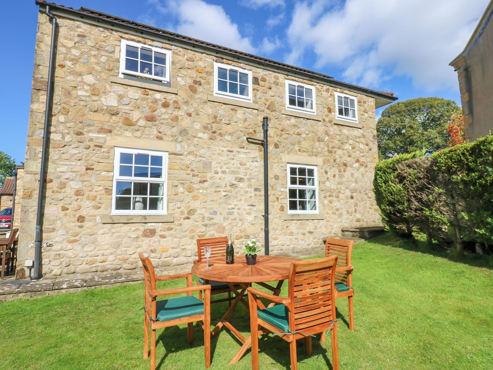 Moorhen House