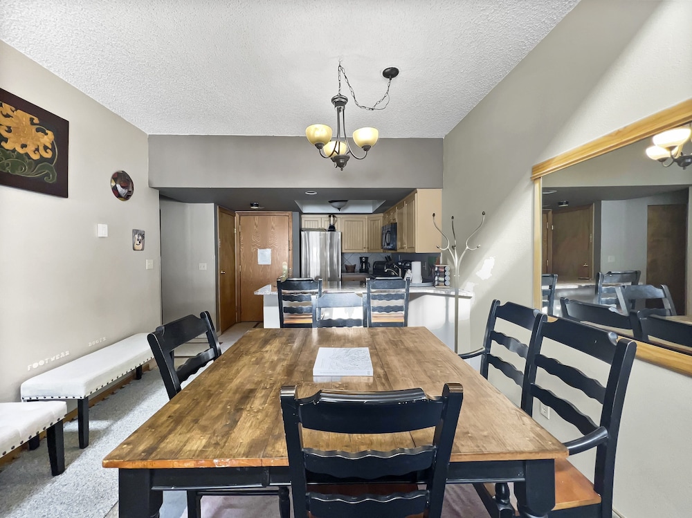 Pet Friendly Ski-In Ski-Out Right By The Lift and Golf Course - FP310 by Redawning