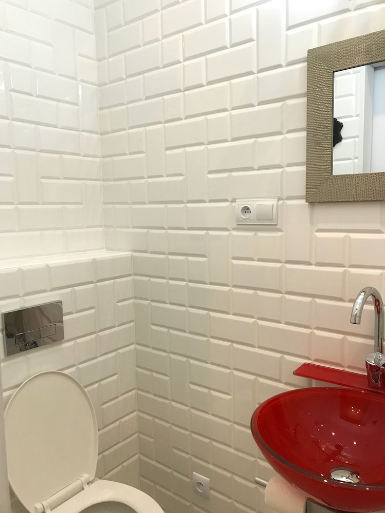 B&A Apartments Central