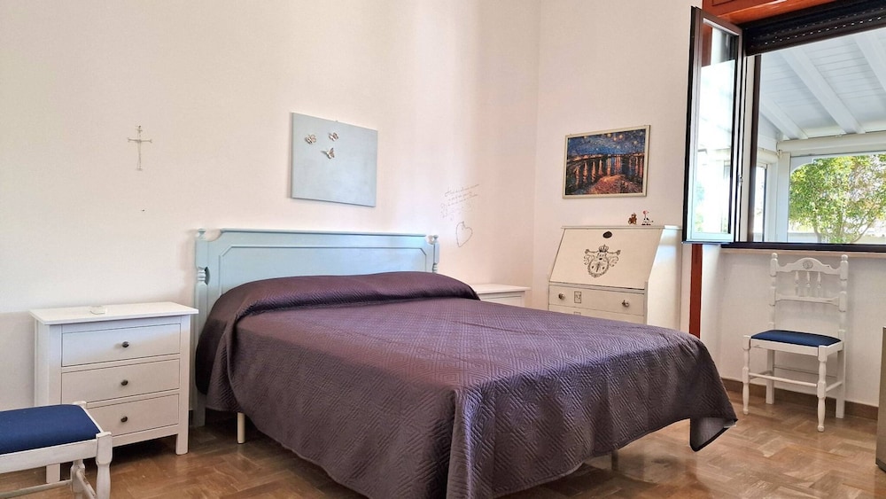 Villa Fede - 3 Bedrooms 2 Bathrooms air Conditioning by the sea