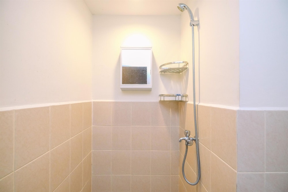 Modern Look 2BR at 28th Floor Podomoro Golf View Apartment