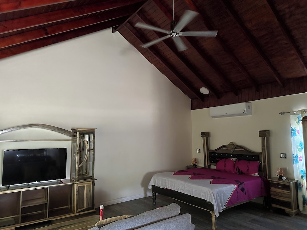 Yoga Dreams Negril