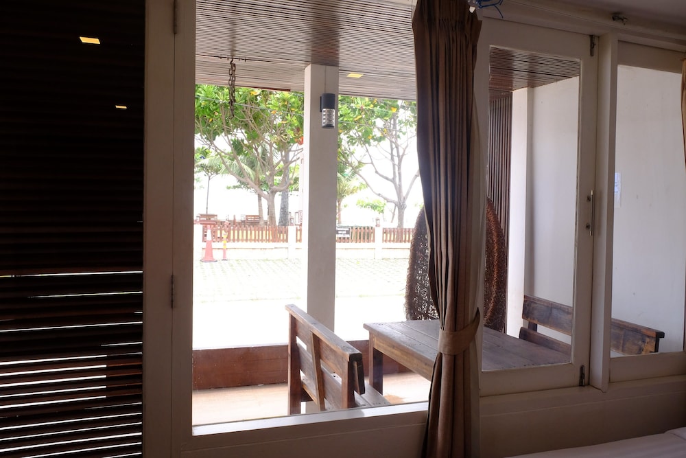 Fah Talay Resort