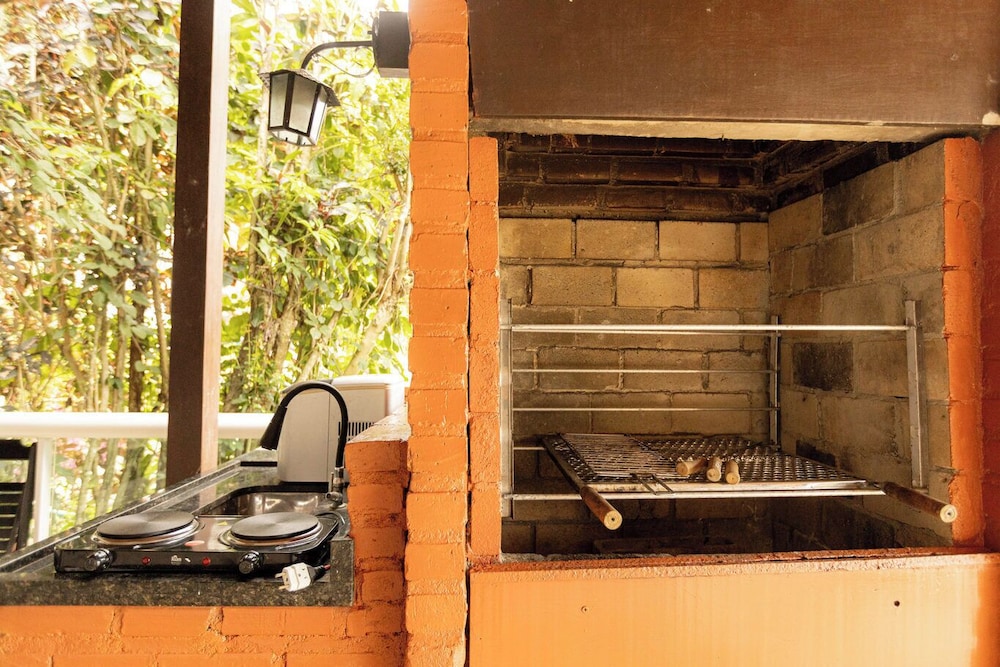 Ref gio em Angra - Su te Vista Mar Pet Friendly