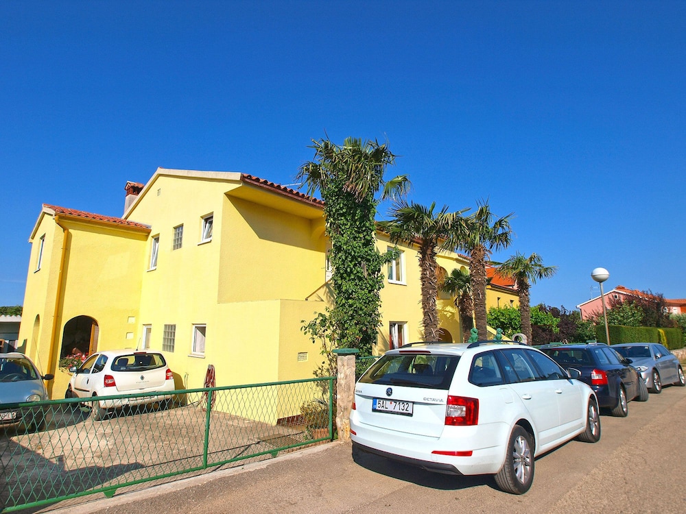 Apartment Gey 671