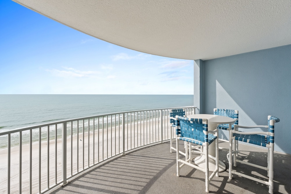 Twin Palms by Book That Condo