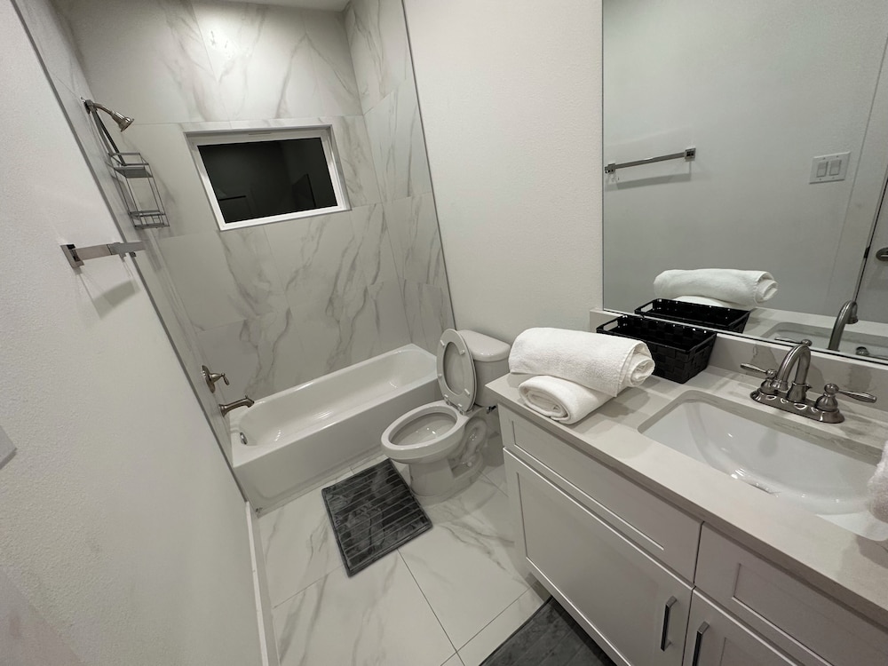 Luxury 3BR for Families Nurses and Group