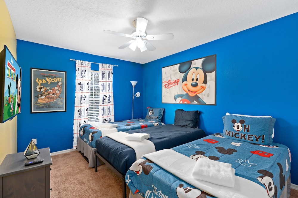 Super Fly- Movie Loft w Recliners Near Disney