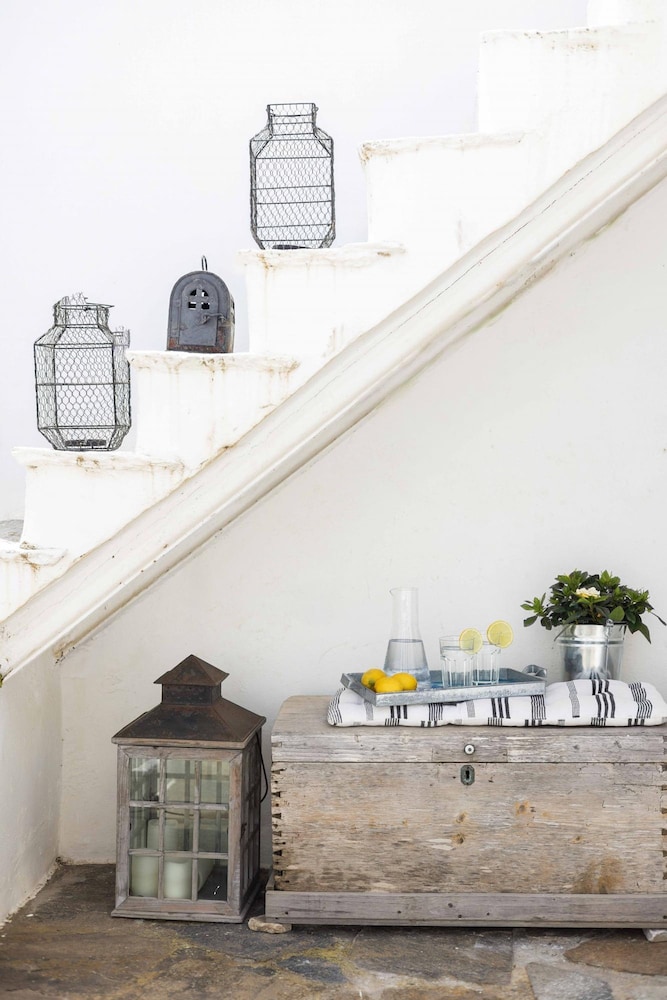 Tinos Experience the House