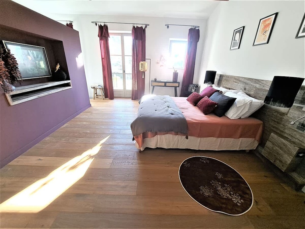 Prestigious Villa in Heart of Saint Remy de Provence