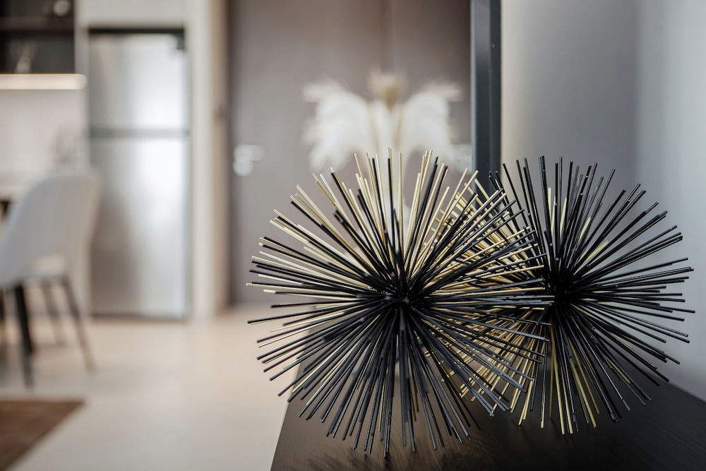 Luxury 1BR at Vida Residences