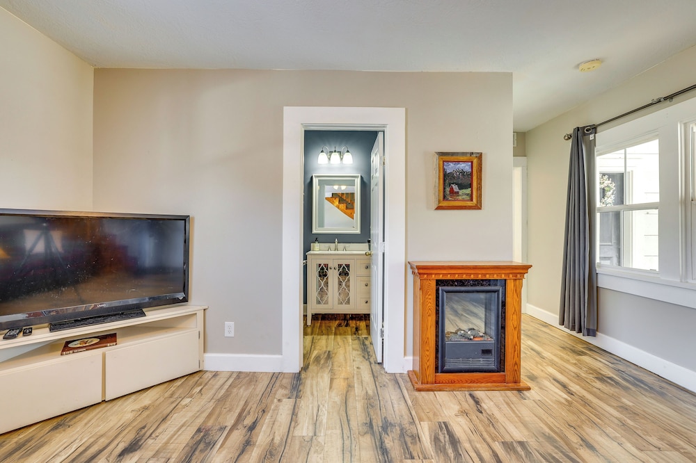 Fish, Hike & More: Garden Valley Family Home