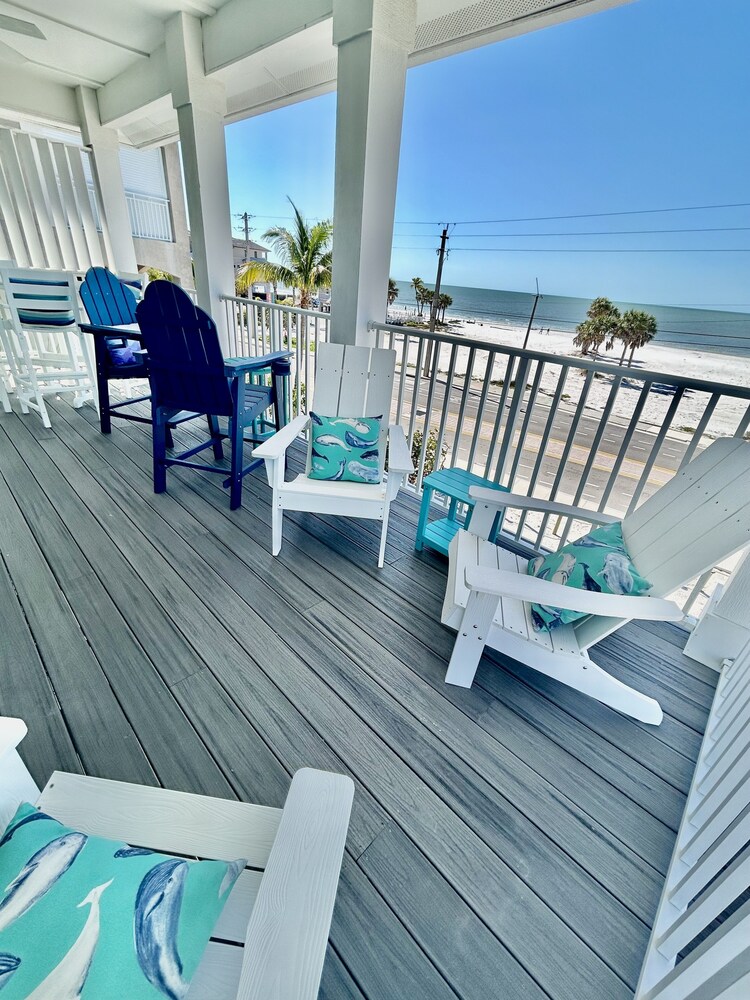 Sunset Paradise Two Story Home Across From Peaceful Beach!1blk Publix/ Rentals/trolley 4 Bedroom Home by RedAwning view 3