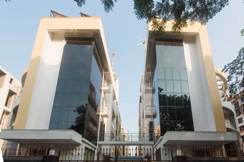 OYO 9635 Kharghar