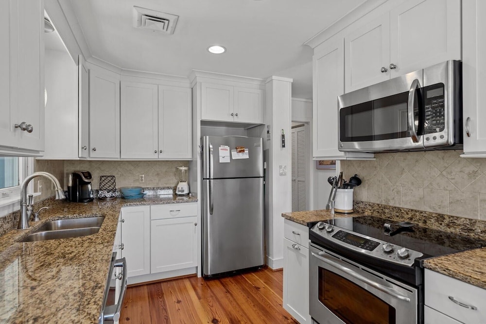 Joyner Cottage 4 Bedroom Home