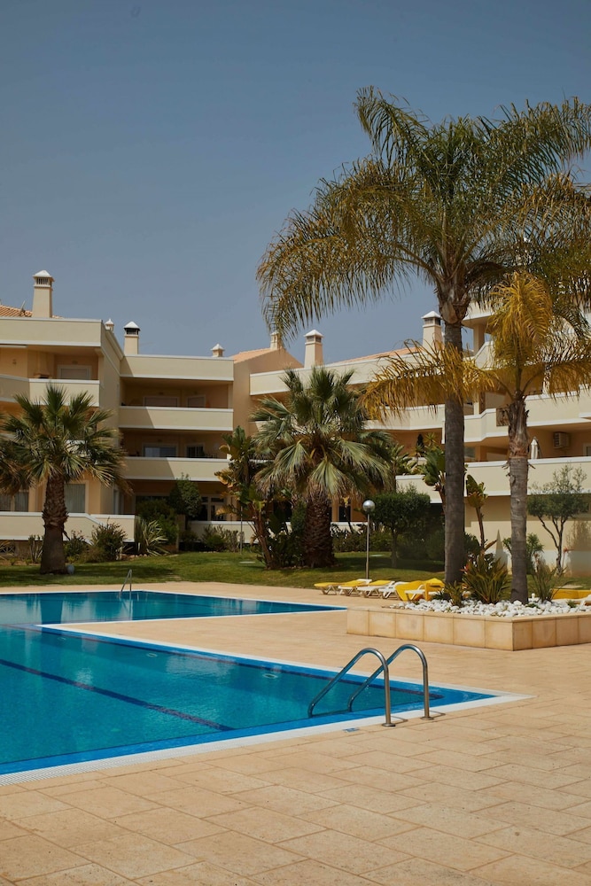 Casa Terra 2-bedroom Apartment With Pool