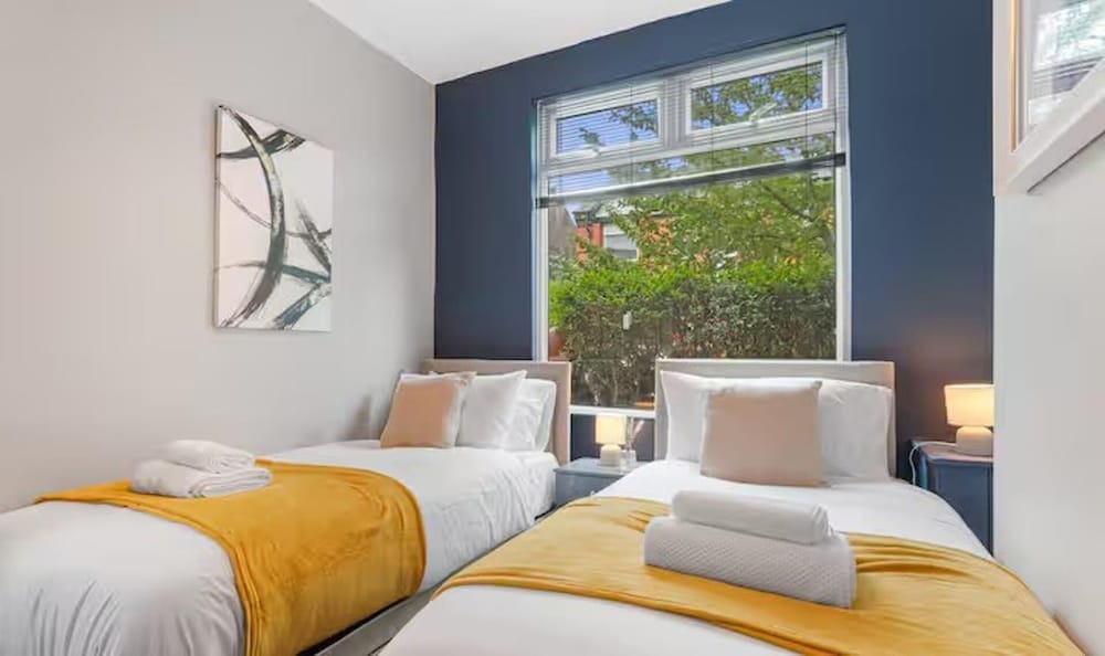 Stylish 3-bedroom Home 14mins to Co-op Live Arena
