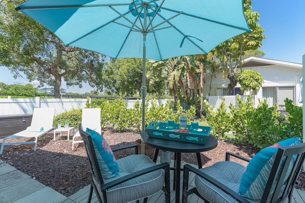 Pelican Gardens Studio 3 on Lido Key - Property Image 23