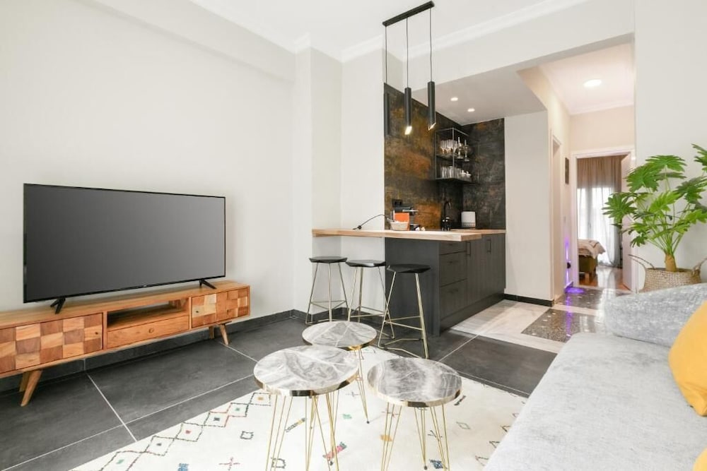 Luxury 5 by OTOTO