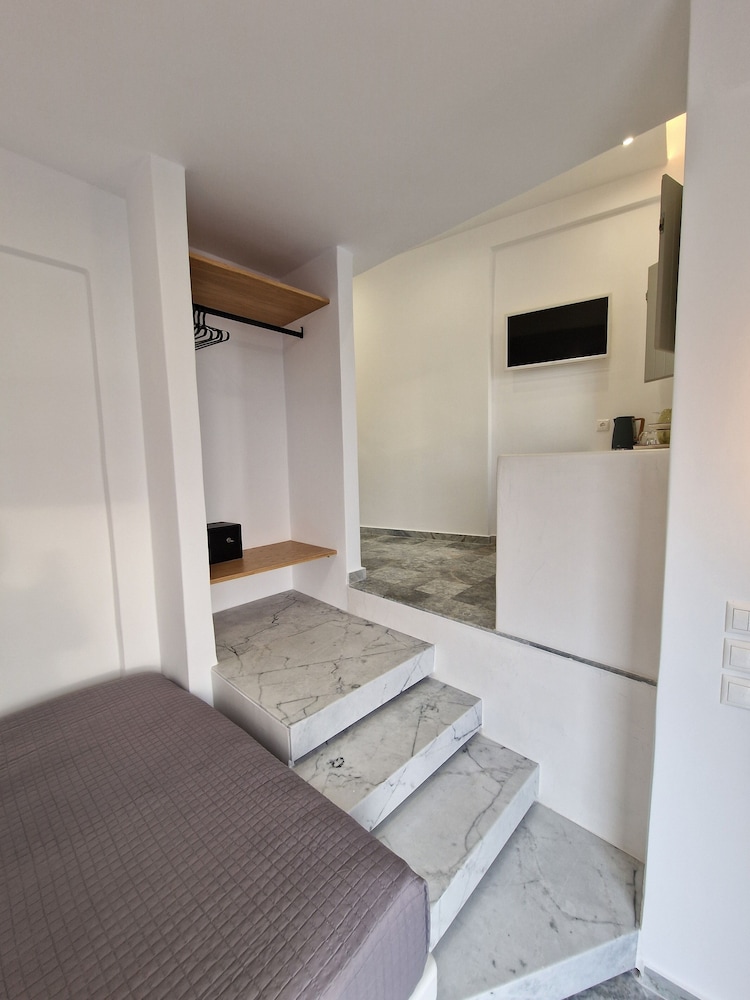 Smaro Studios