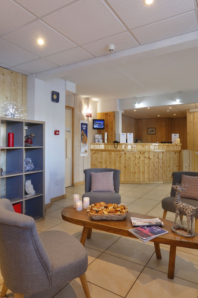 Huez Vacations - Hotel Eliova - Le Chaix - Property Image 1