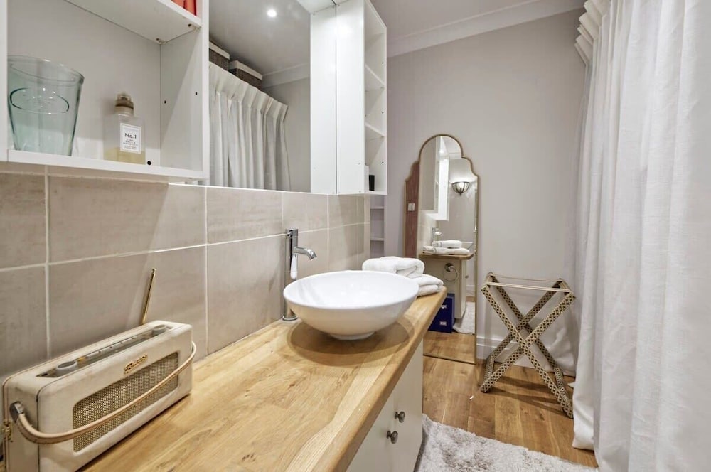 Gorgeous 4-bed House Near Museums & Hyde Park
