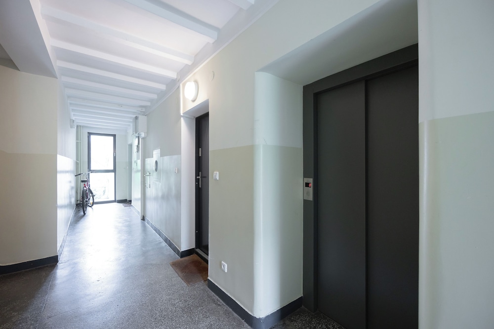 Wilanowska Studio Warsaw by Renters view 2