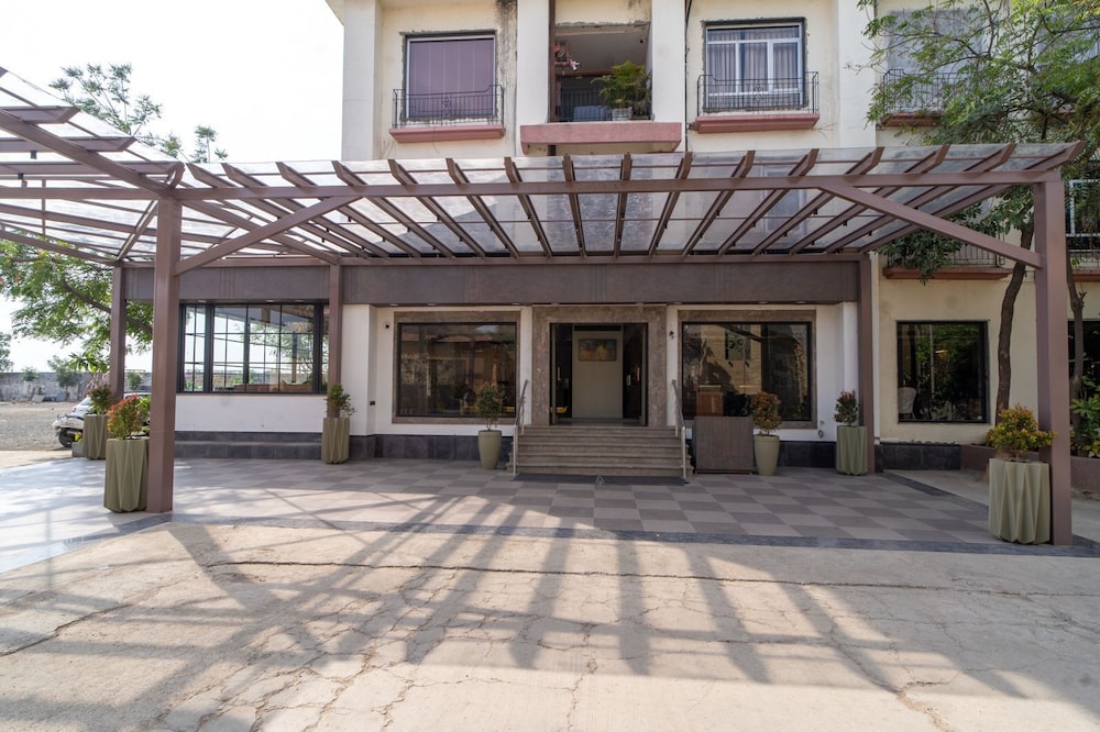 Chokar Dhani Resort
