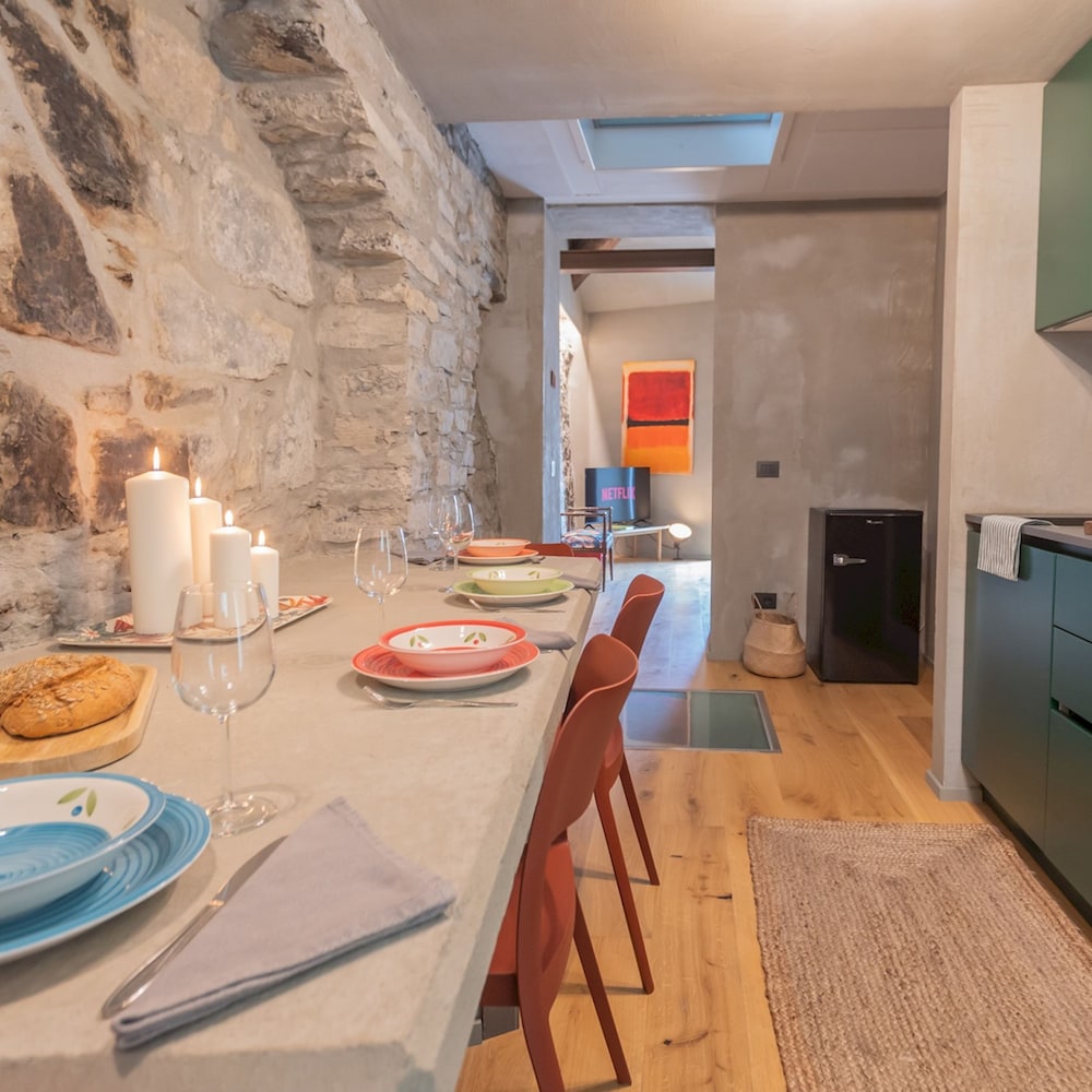 Urio s Castle Suites