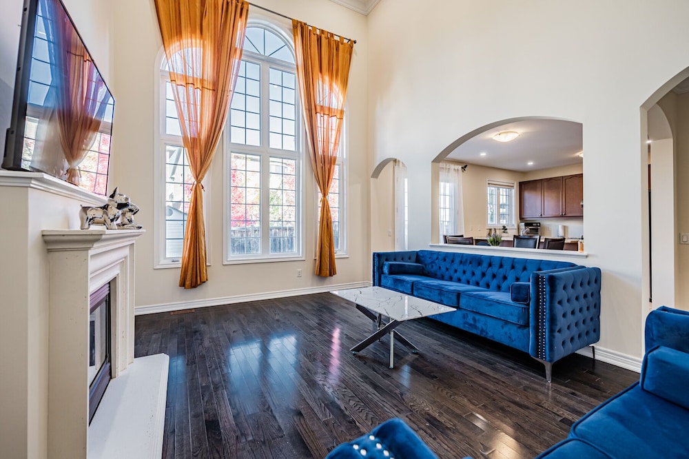 Lady Valentina Boutique Home - Property Image 7